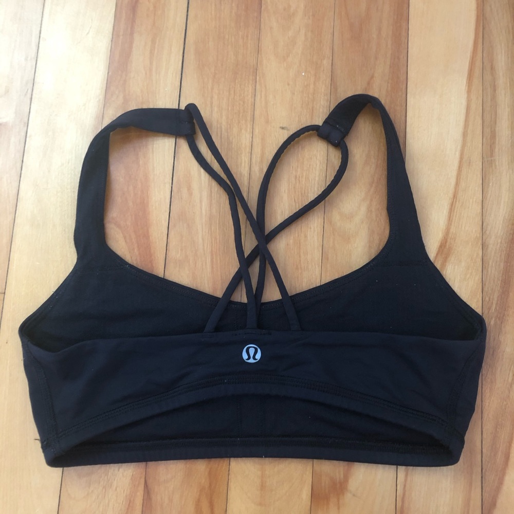 Lululemon sports bra